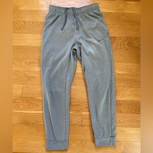 Nike Therma fit gray sweatpants men’s size small, tie at the waist